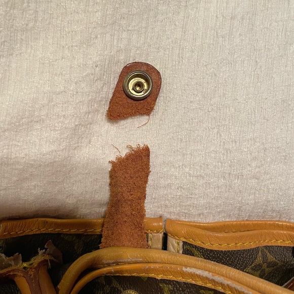 Louis Vuitton Monogram Garment Bag - Picture 8 of 16